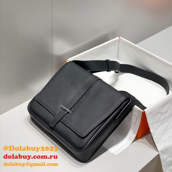 Luxury Hermes Steve Light Junior Mailing Envelope Bag